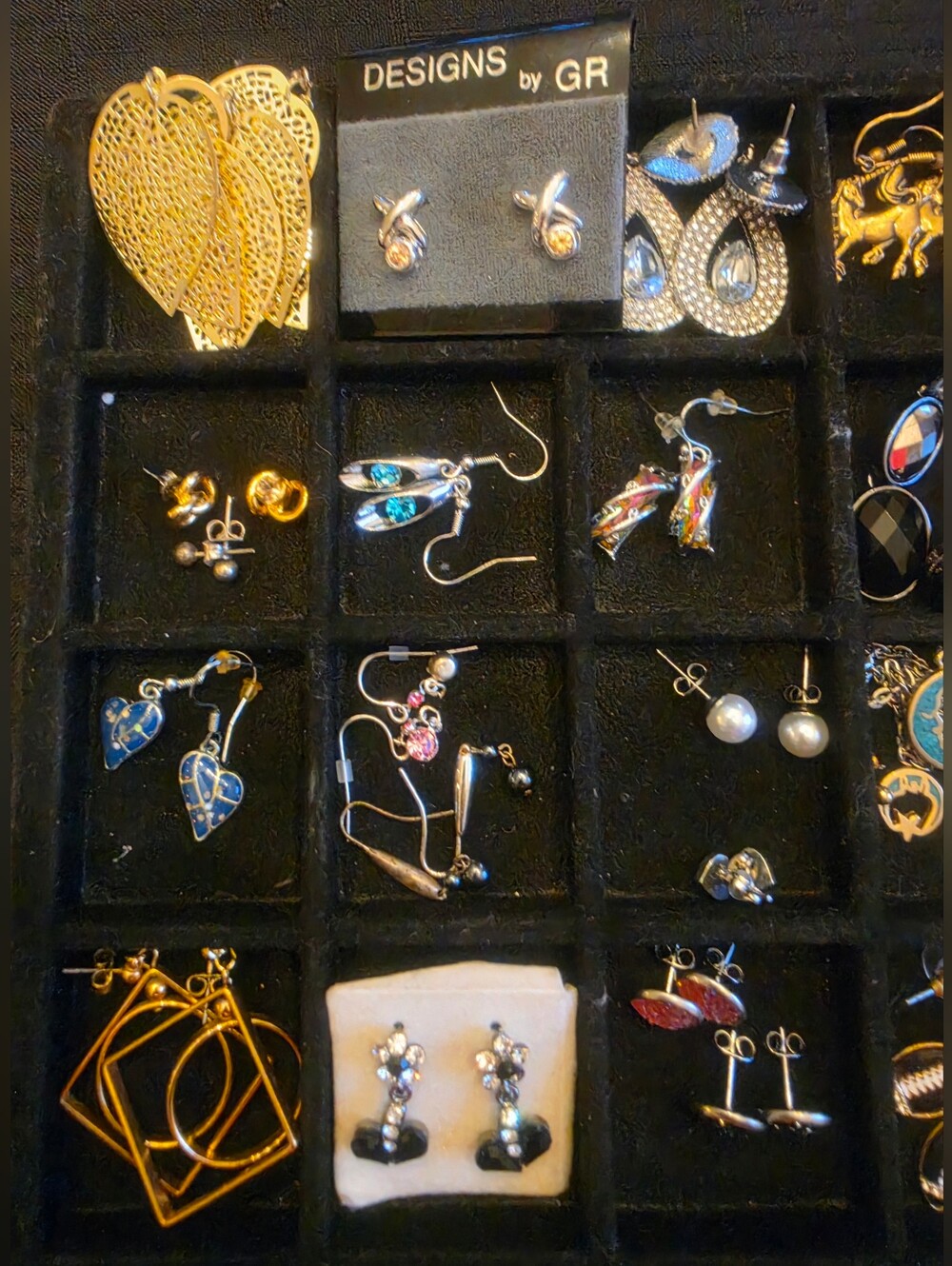 Assorted lot of over 40 pairs of pierced Earrings Variety Styles - Picture 2 of 13